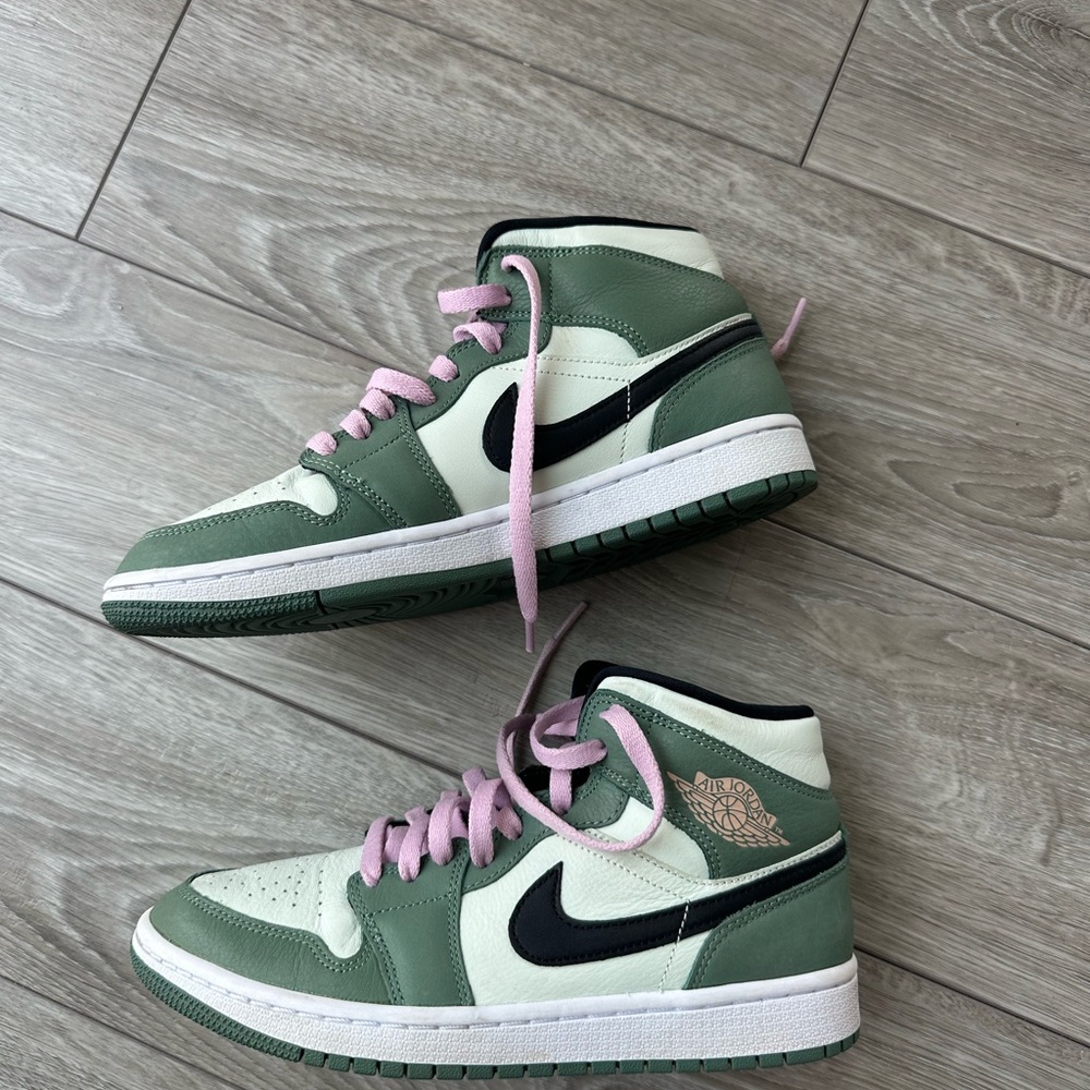 Jordan Women's Sneakers Green and Pink